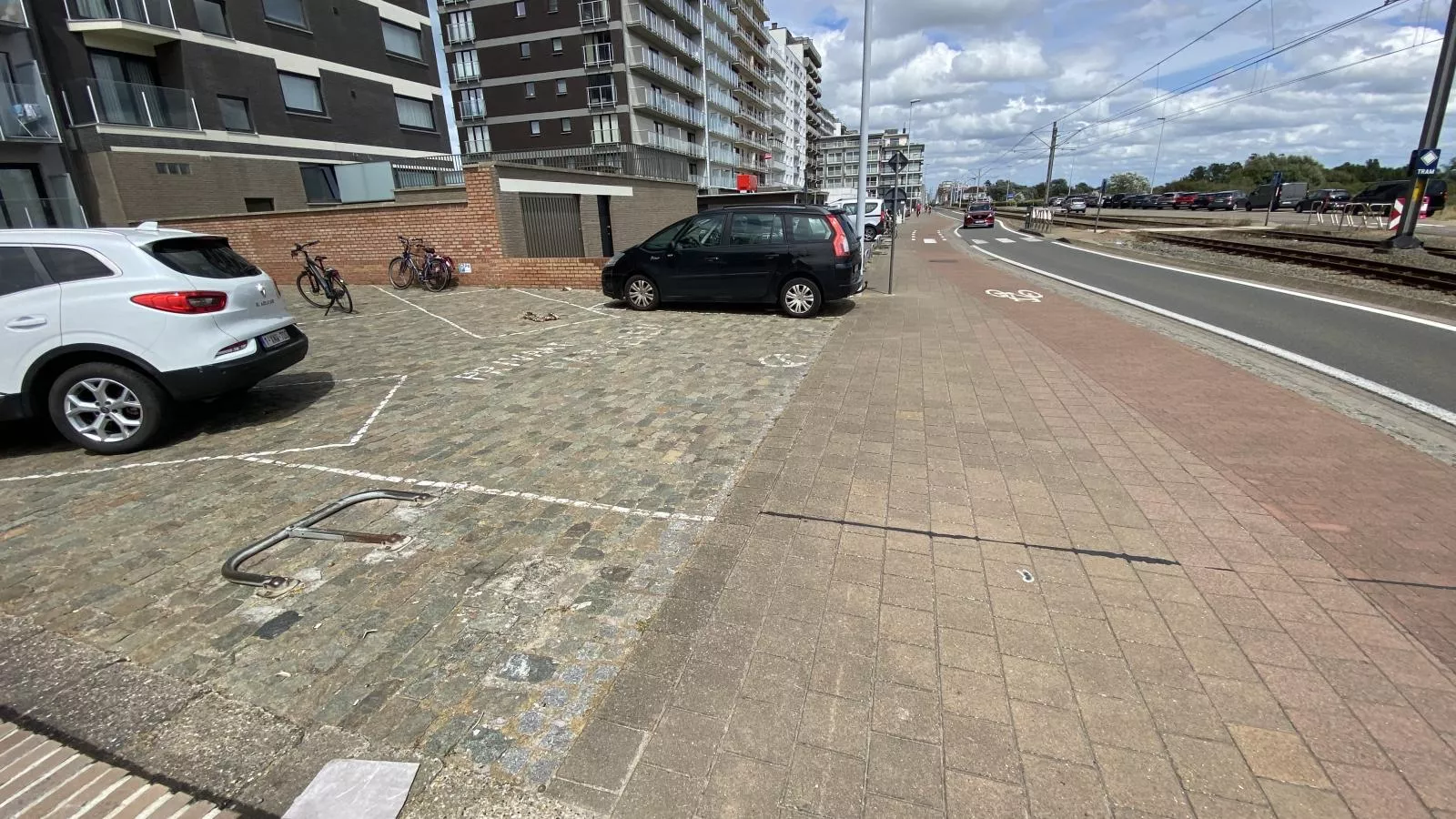 Canberra - 0803 + park. 10-Buitenlucht