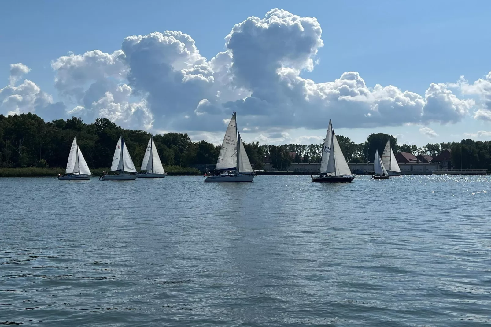 Apartament z tarasem na parterze-Gebieden zomer 5km