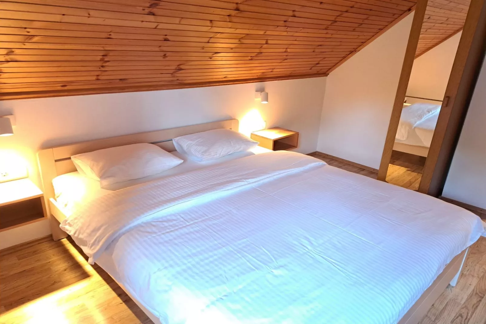 Guesthouse Žafran- Two Bedroom Apartment-Slaapkamer