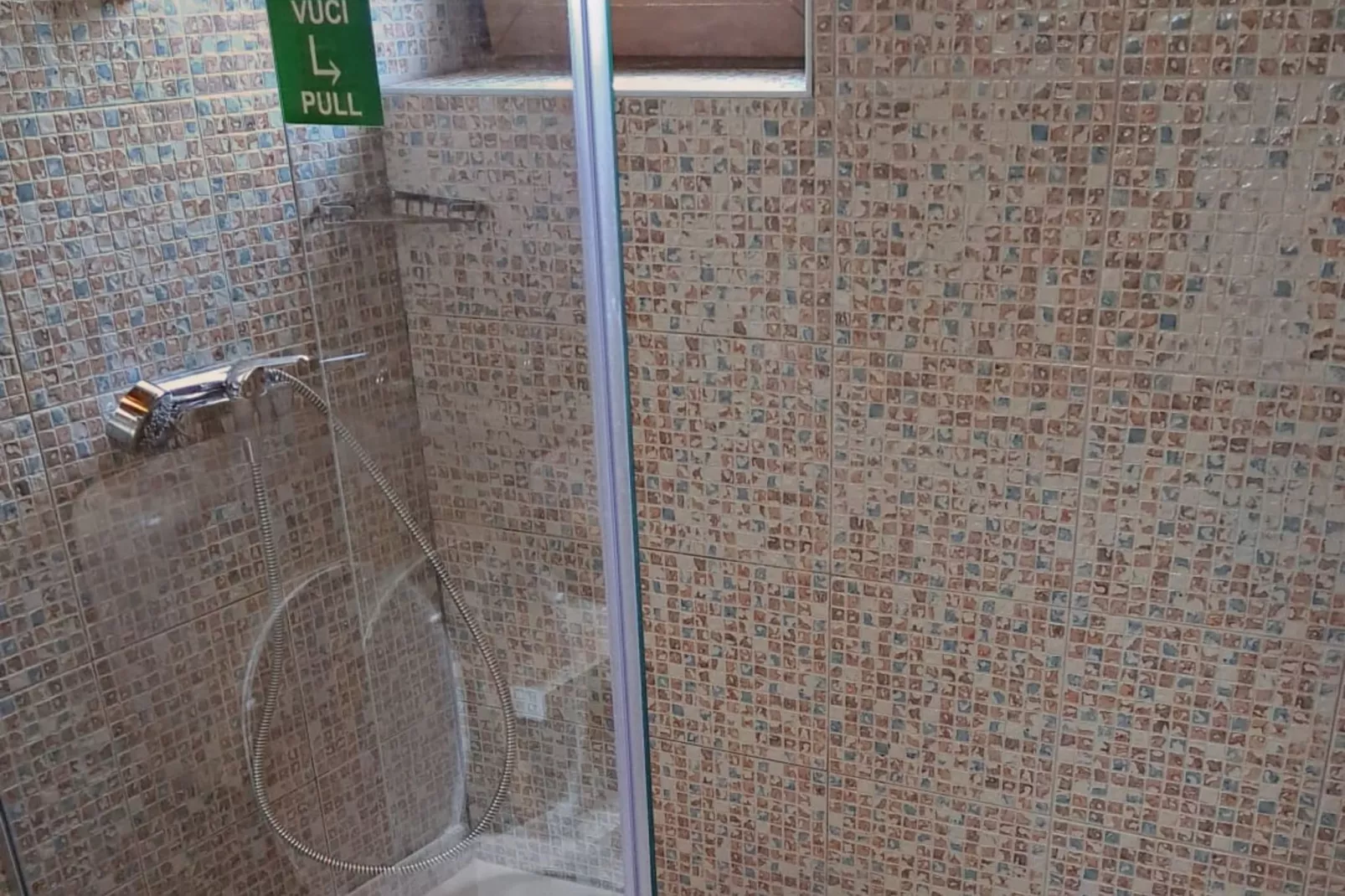 Guesthouse Žafran- Two Bedroom Apartment-Badkamer