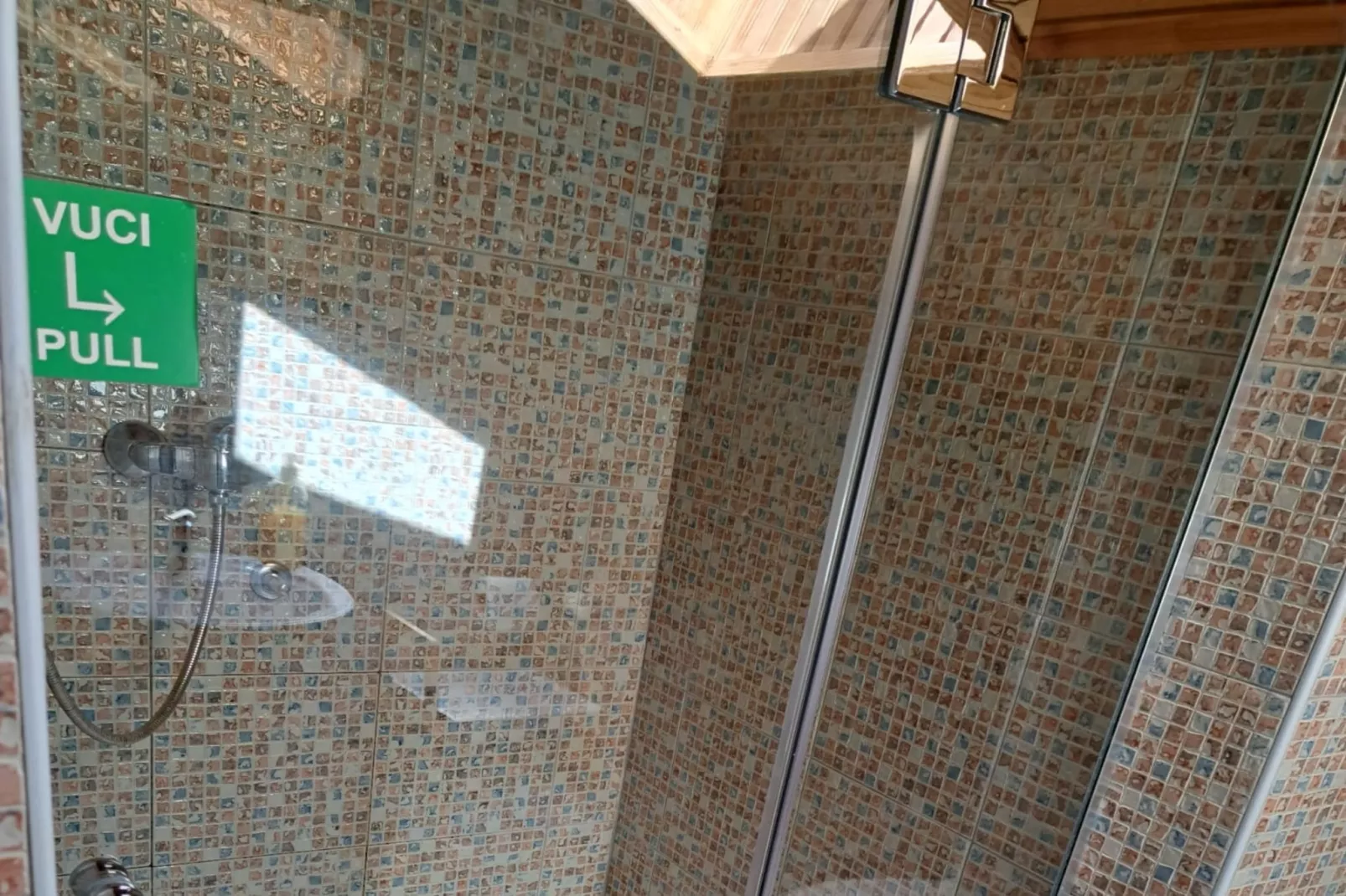 Guesthouse Žafran- Double Room With Terrace-Badkamer