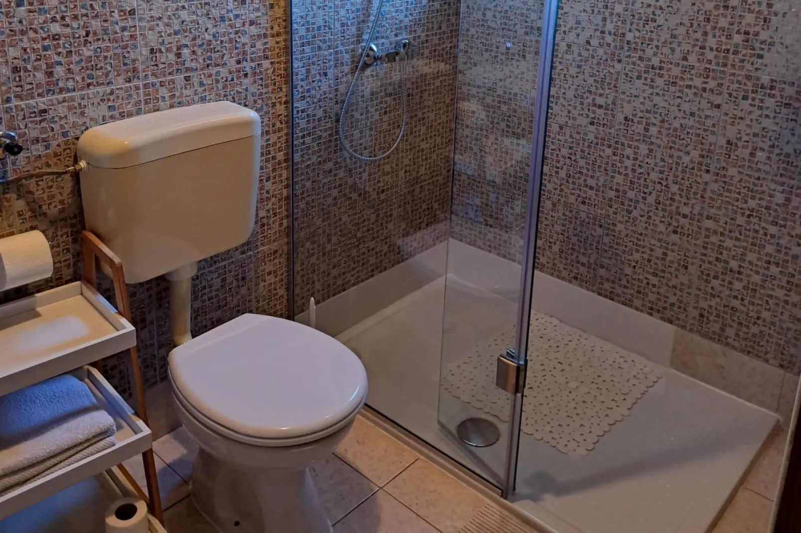 Guesthouse Žafran- Double Room With Terrace-Badkamer