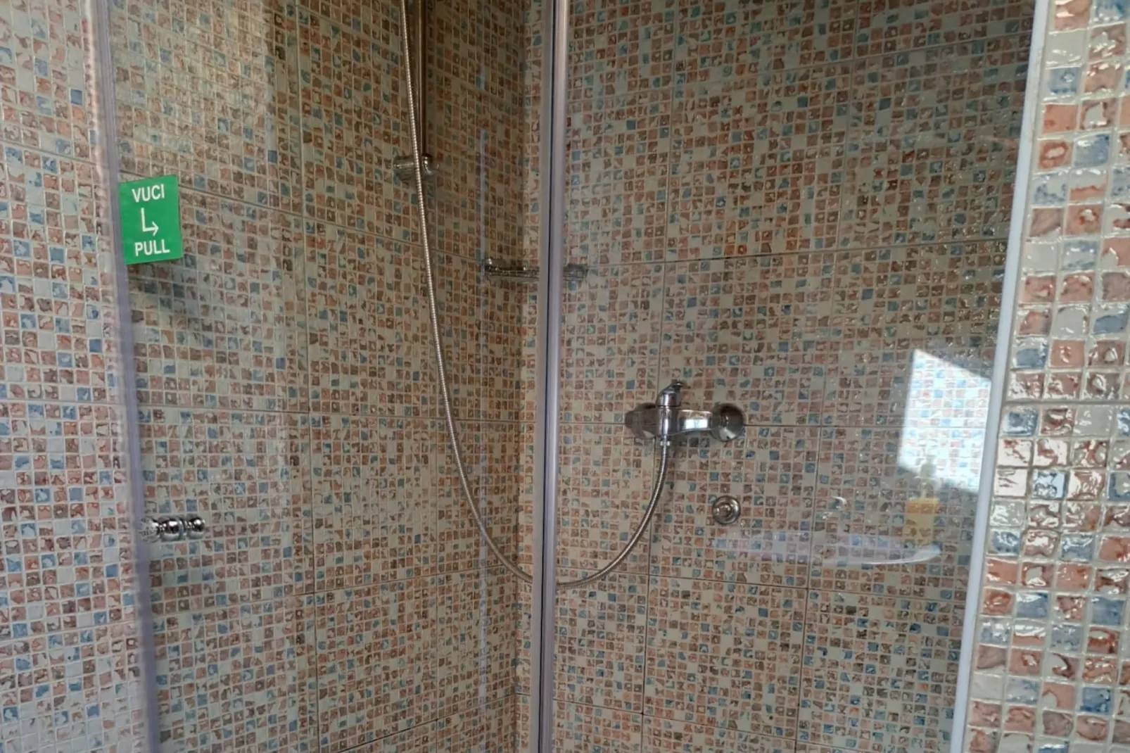 Guesthouse Žafran- Double Room With Terrace-Badkamer