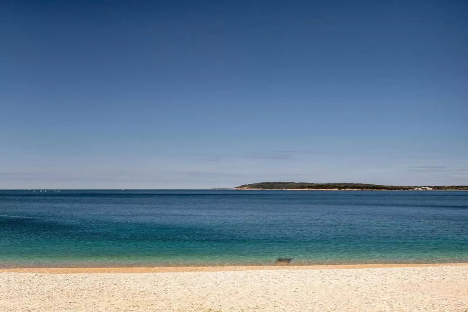 Kristijan & Jelena - Pool, Jacuzzi, Playground - Image-tags.water view