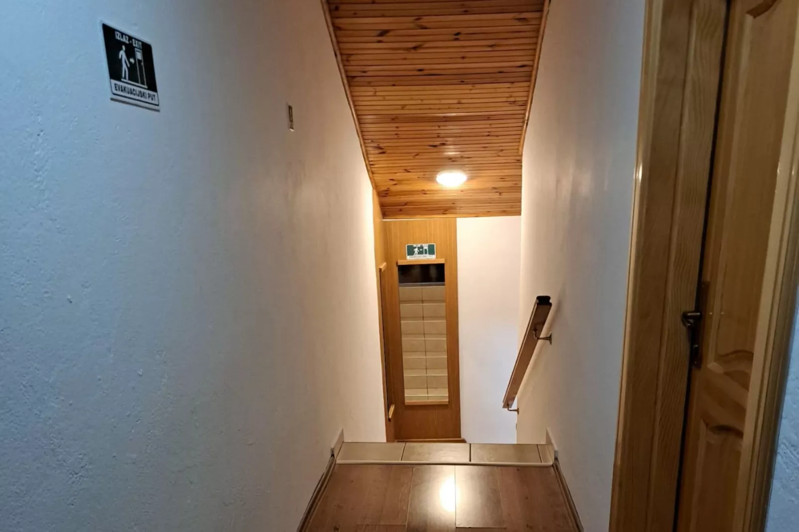 Guesthouse Žafran- Double Room With Terrace-Binnen