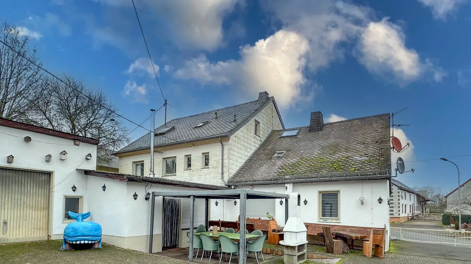 Großlangenfeld-Buitenkant zomer