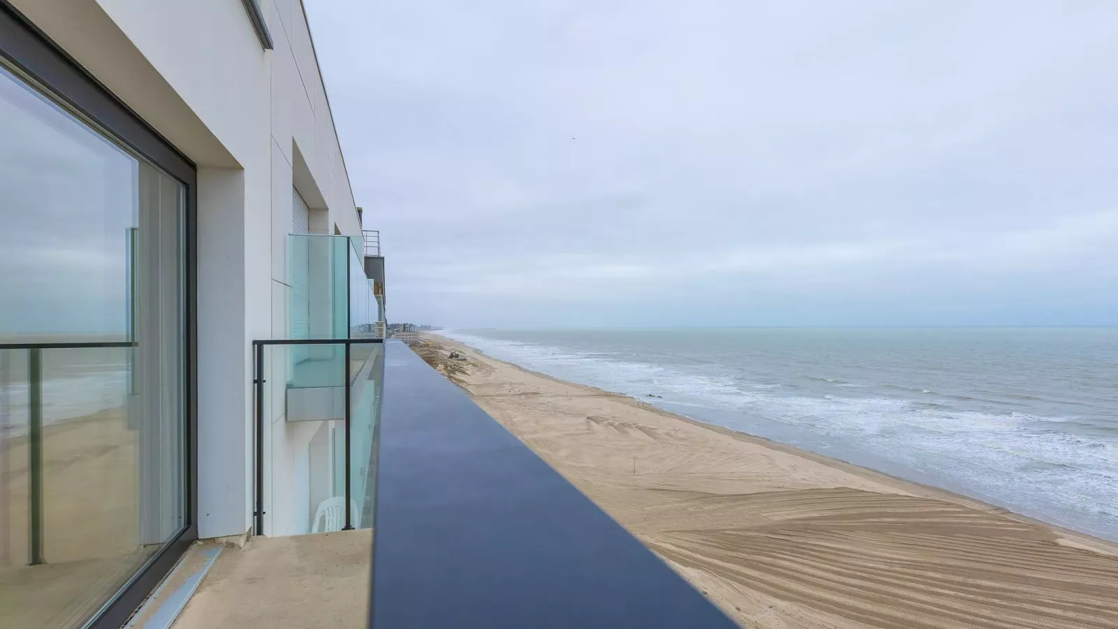 Sydney - 0902 + park. KTY250