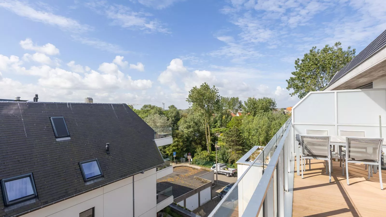 Emily - 0401 + park.