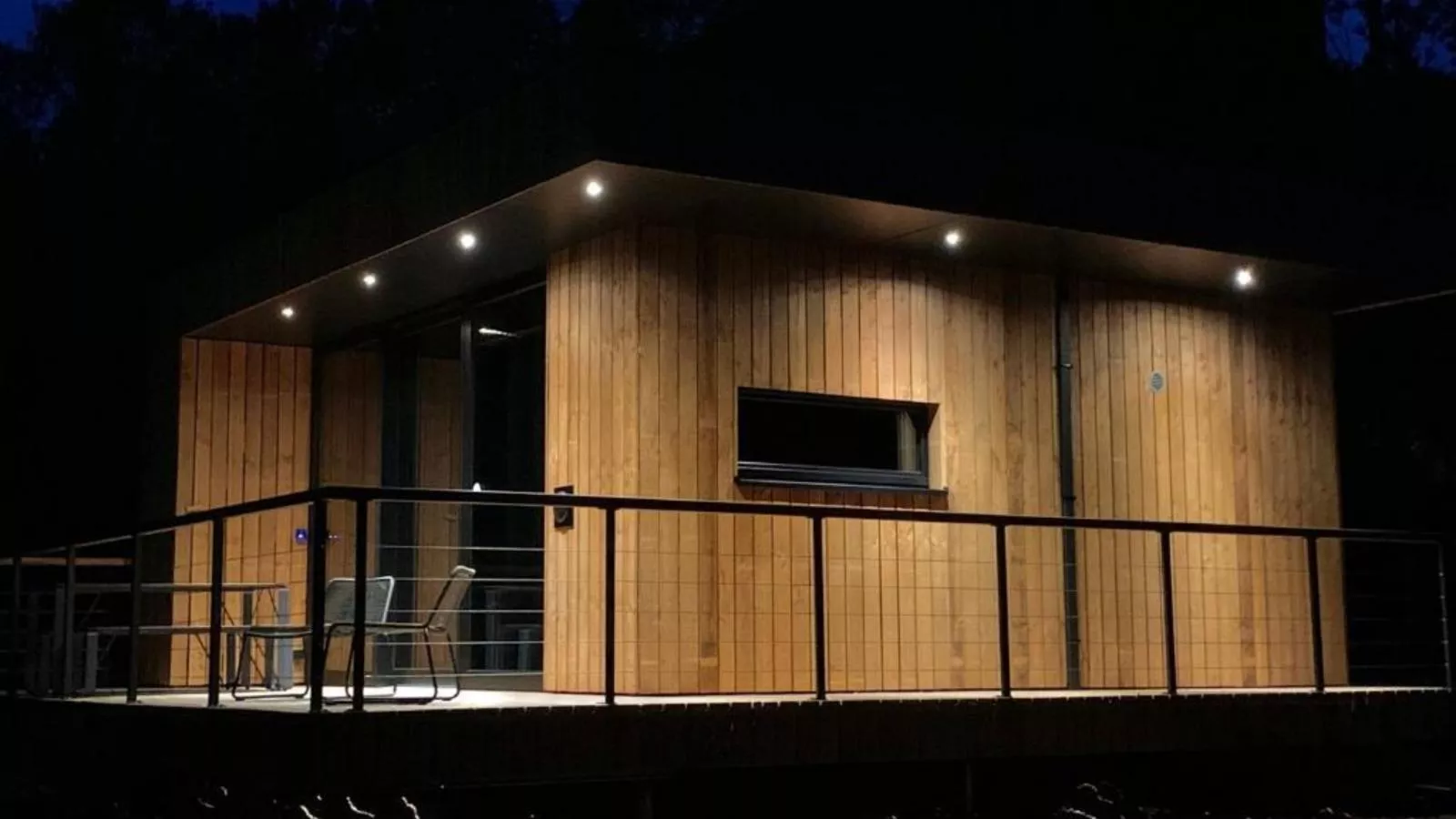 Bois Joli-Buitenkant zomer