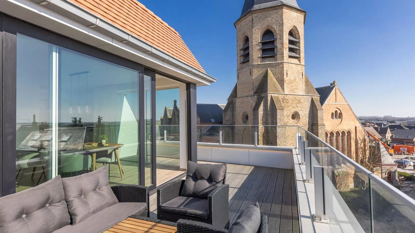 Green Lane The Sun  - 0401 + box 60-Uitzicht