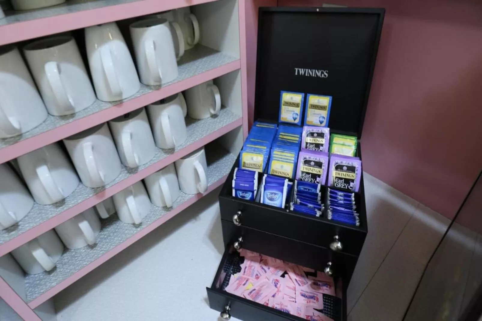 Deluxe Double Room with View-Eetkamer