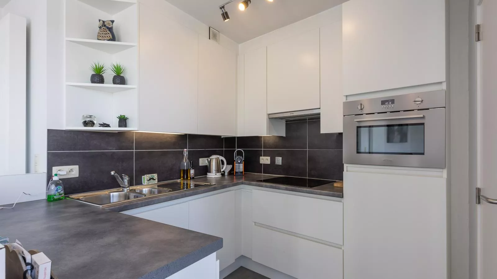 Emily - 0401 + park.-Keuken