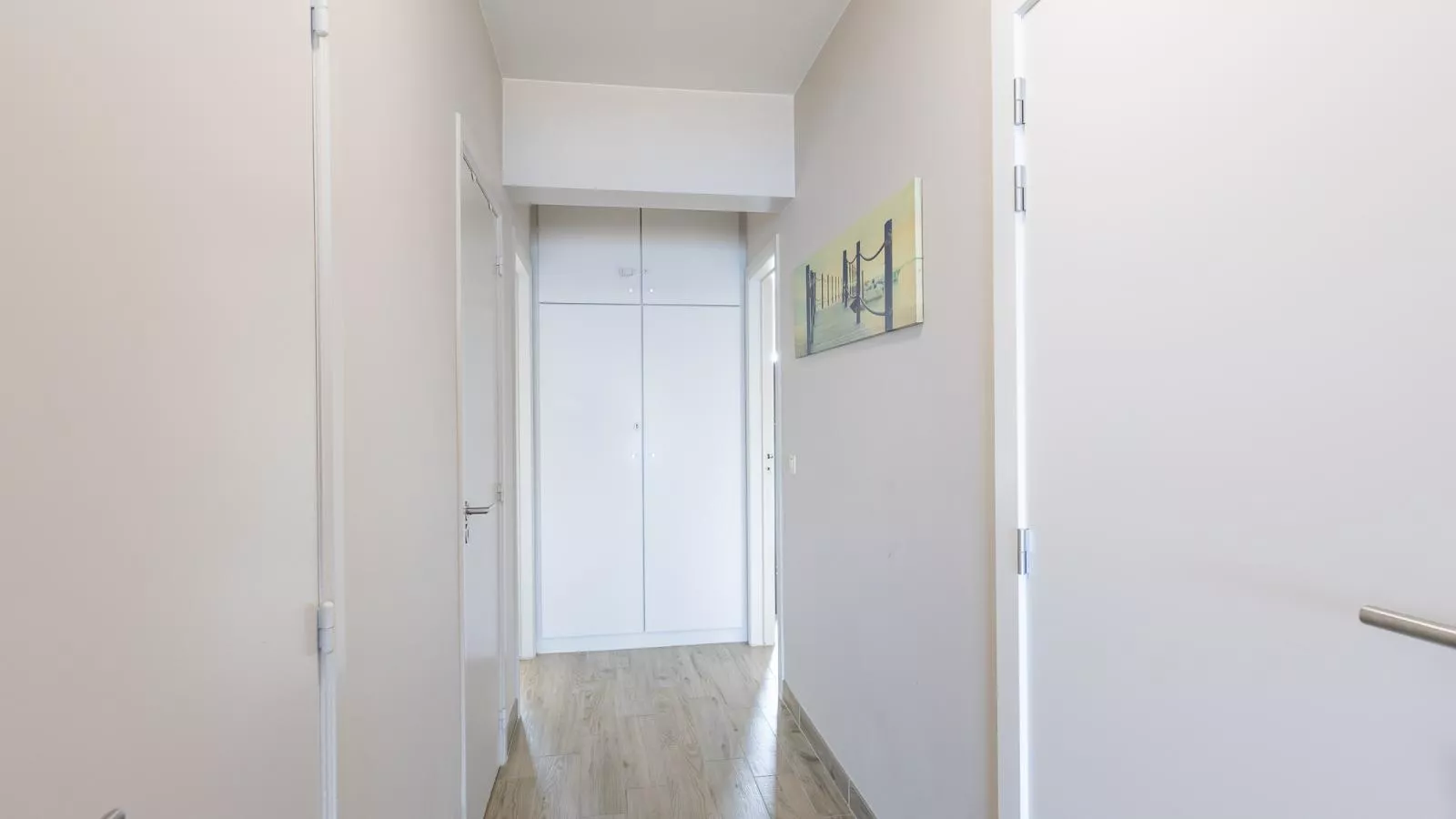 Sun Beach - 0501-Binnen