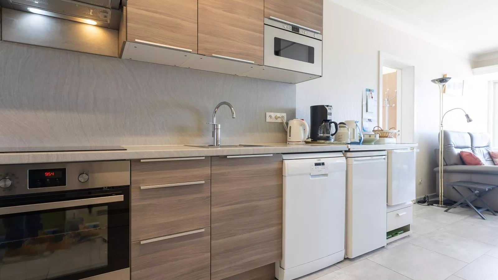 2000 - 0302 + park. 3-Keuken