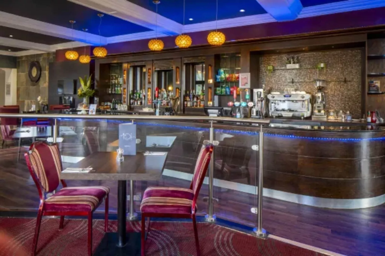 Classic Twin Room-Eetkamer