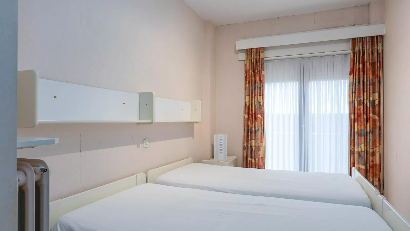 Sun Beach - 0001 + box 82 (Green Garden)-Slaapkamer