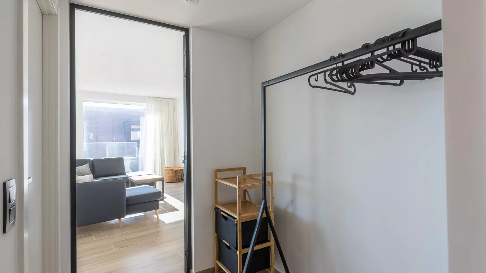 Green Lane The Sun  - 0401 + box 60-Binnen