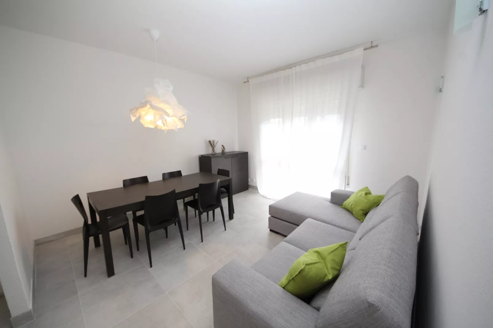 Sandra via Milano trilo - 13-Eetkamer