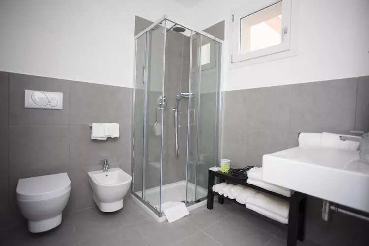 Sisan Family Resort Cisano di Bardolino - App 5 pax-Badkamer