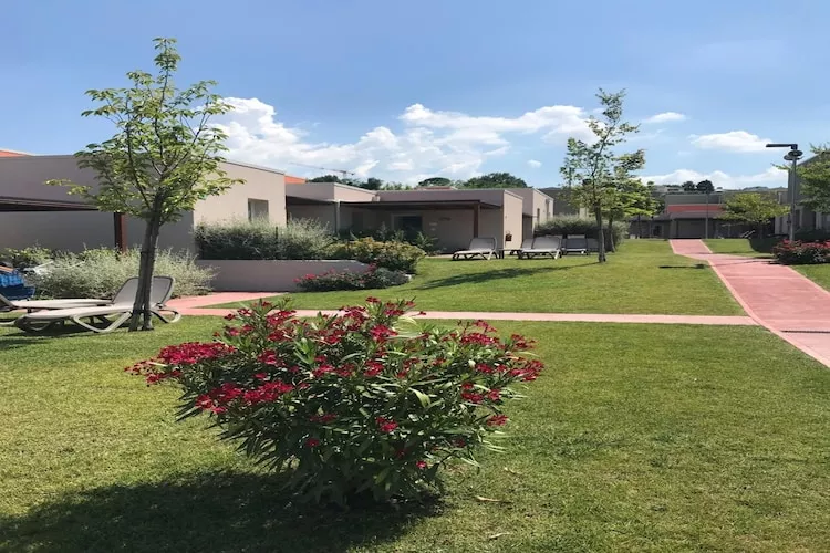 Sisan Family Resort Cisano di Bardolino - App 4 pax-Tuinen zomer