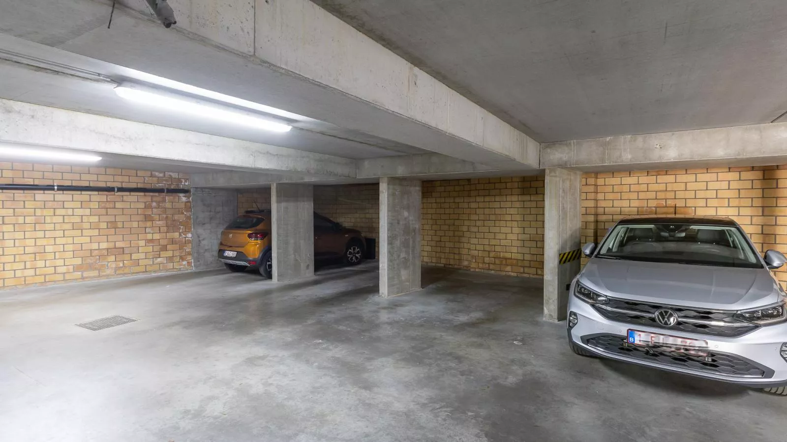 Emily - 0401 + park.-Buitenlucht