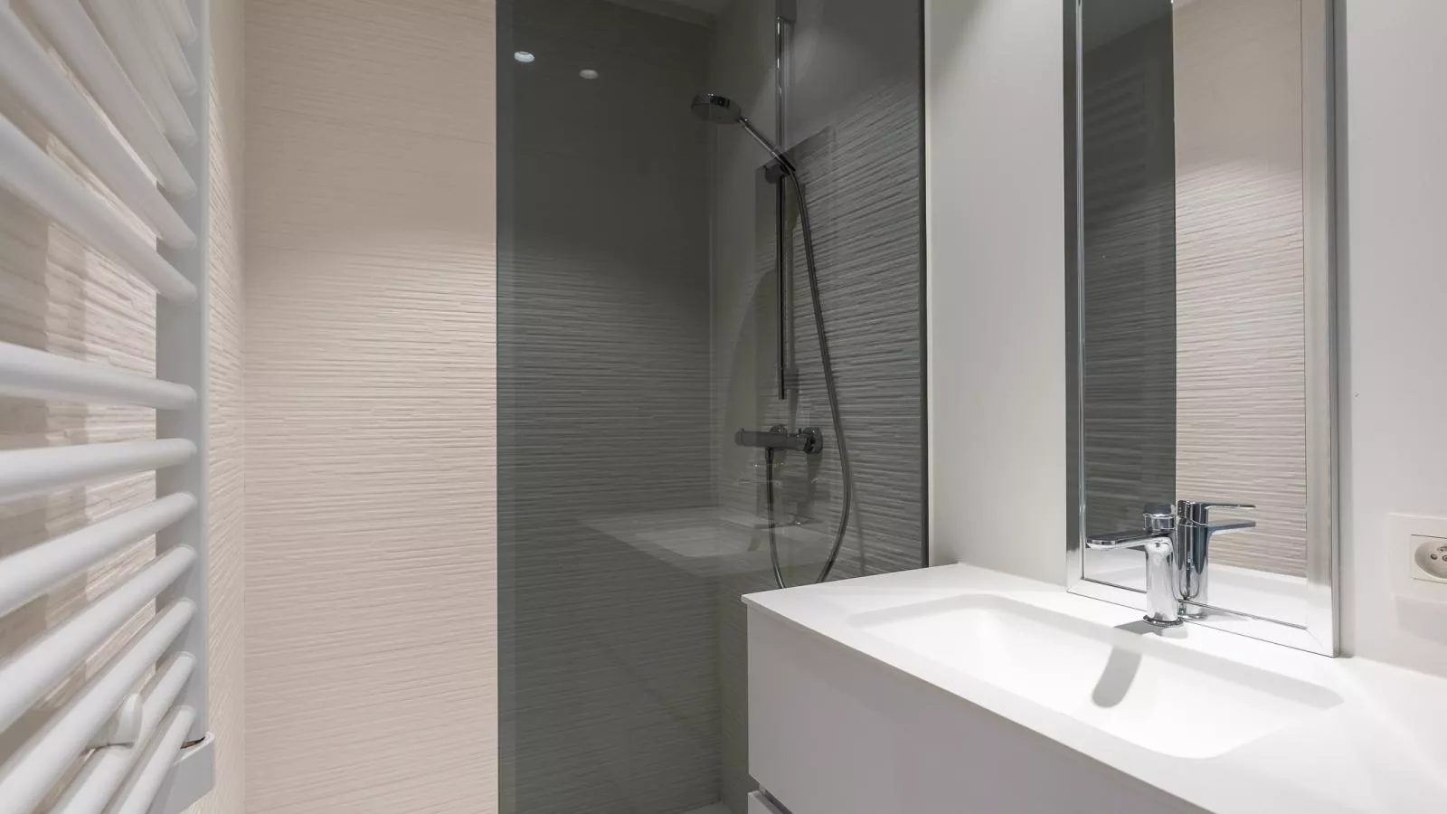 Manager  - 0509 + box 39 (Green Garden)-Badkamer