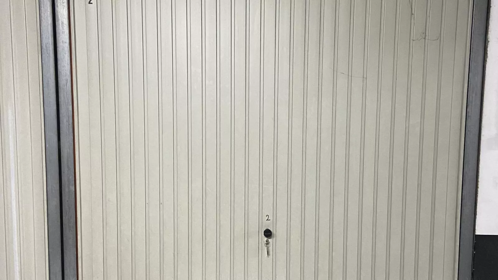 Espace II - 0102 + box 2 (Magnum)-Buitenlucht