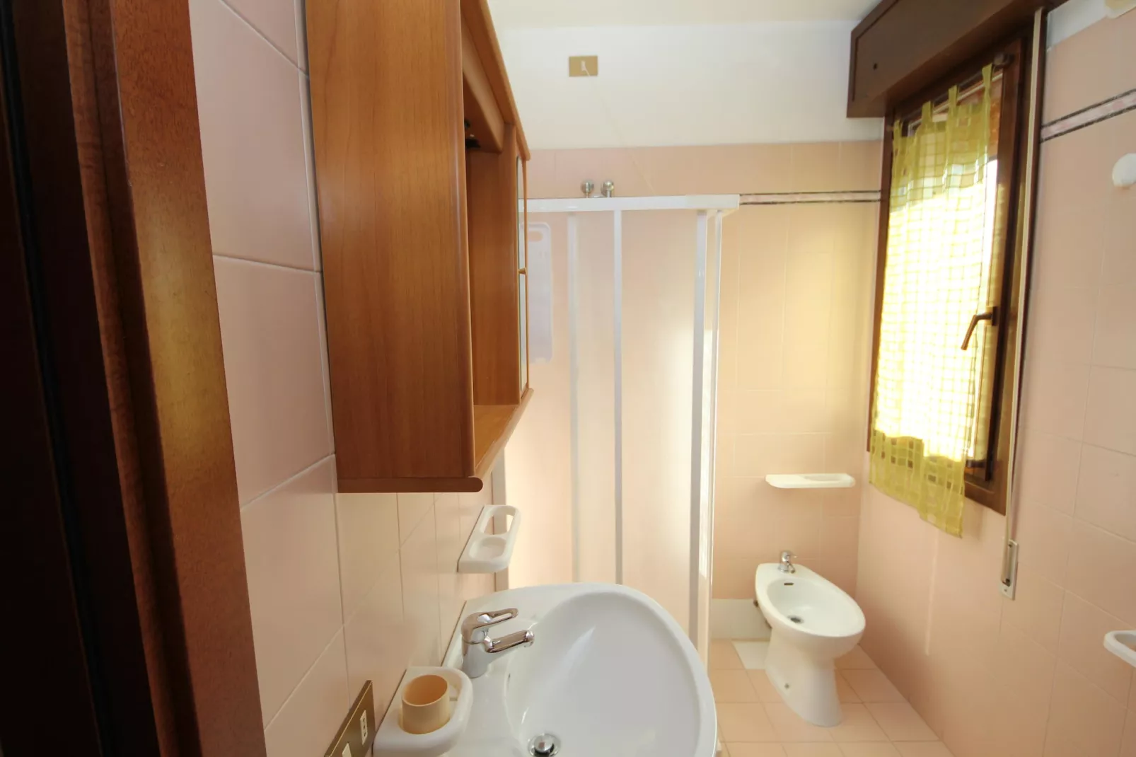 Jolanda TD – 6-Badkamer