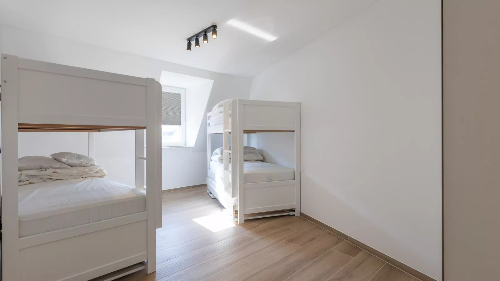 Green Lane The Sun  - 0401 + box 60-Slaapkamer