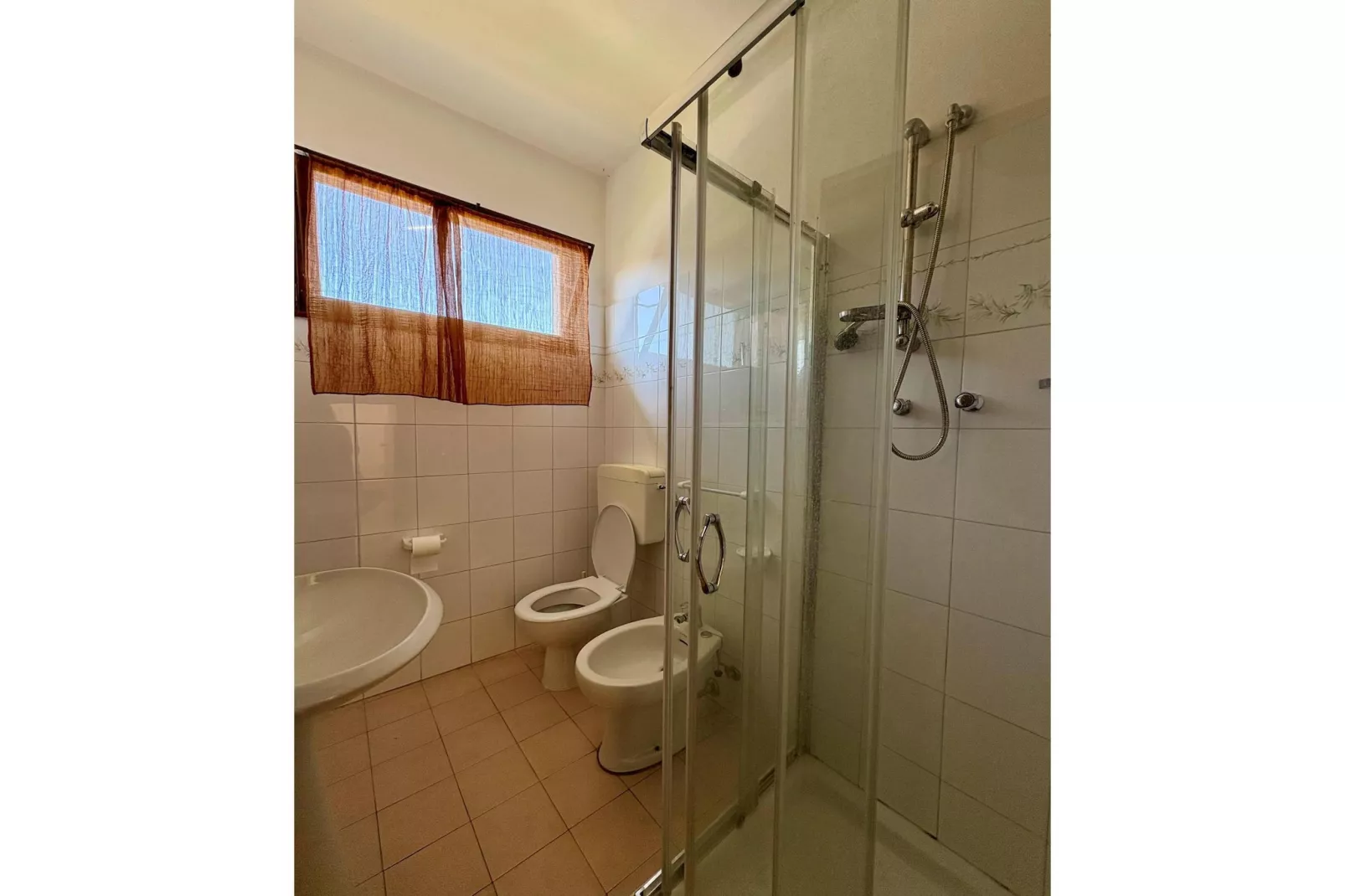 Susy trilo – 6 -Badkamer