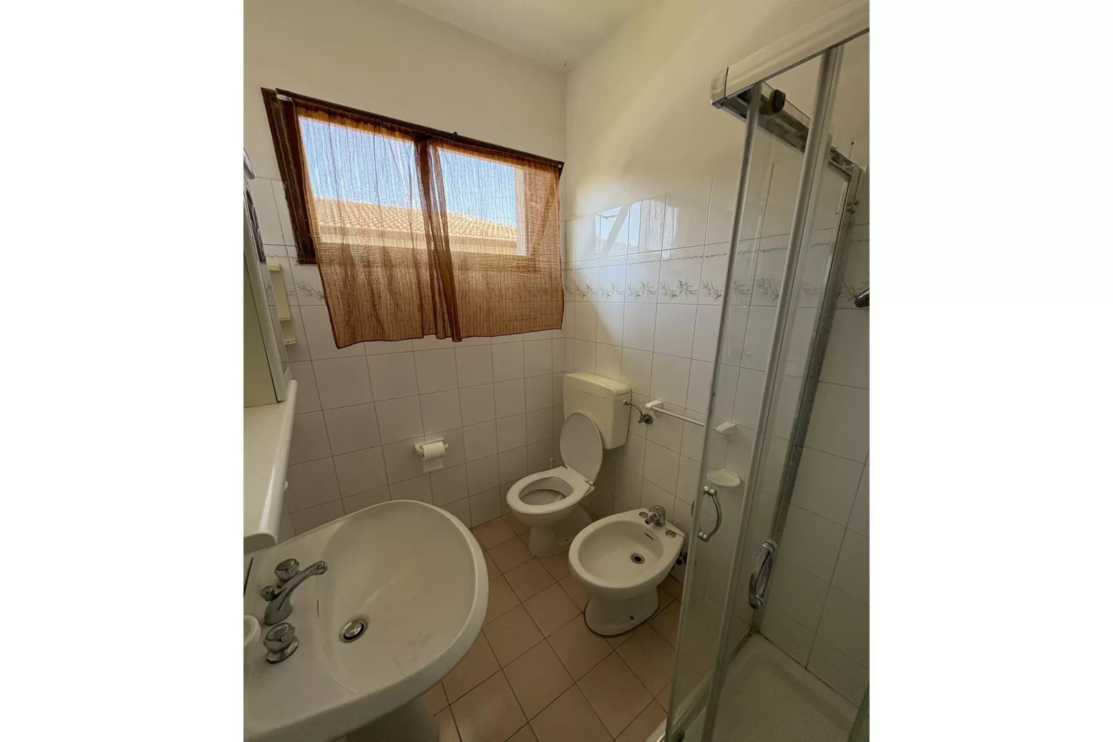 Susy trilo – 6 -Badkamer