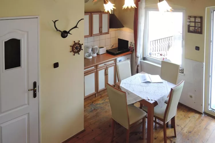 Yellow Submarine Appartment in Misdroy