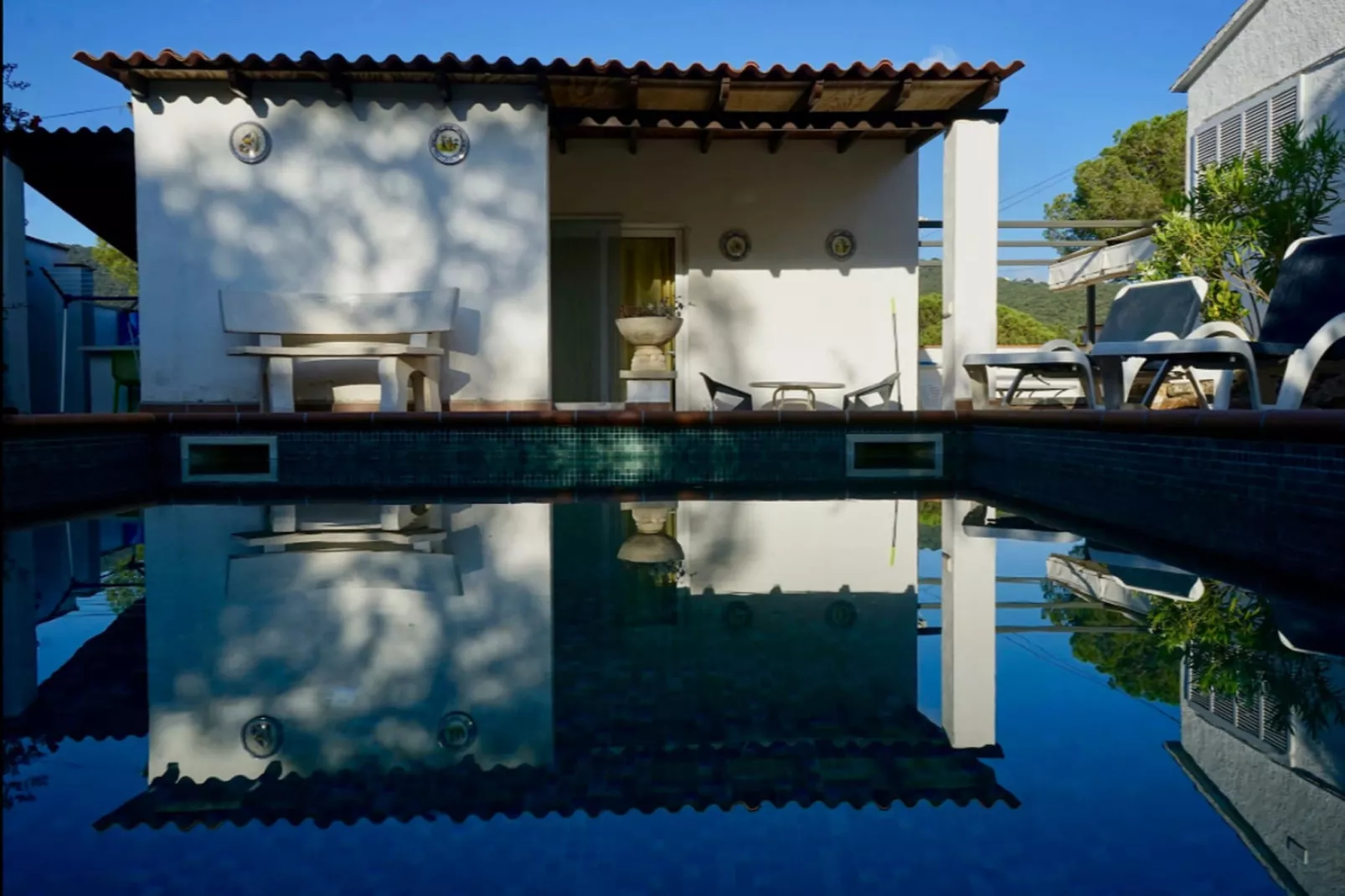 CASA OLEANDER-Buitenkant zomer