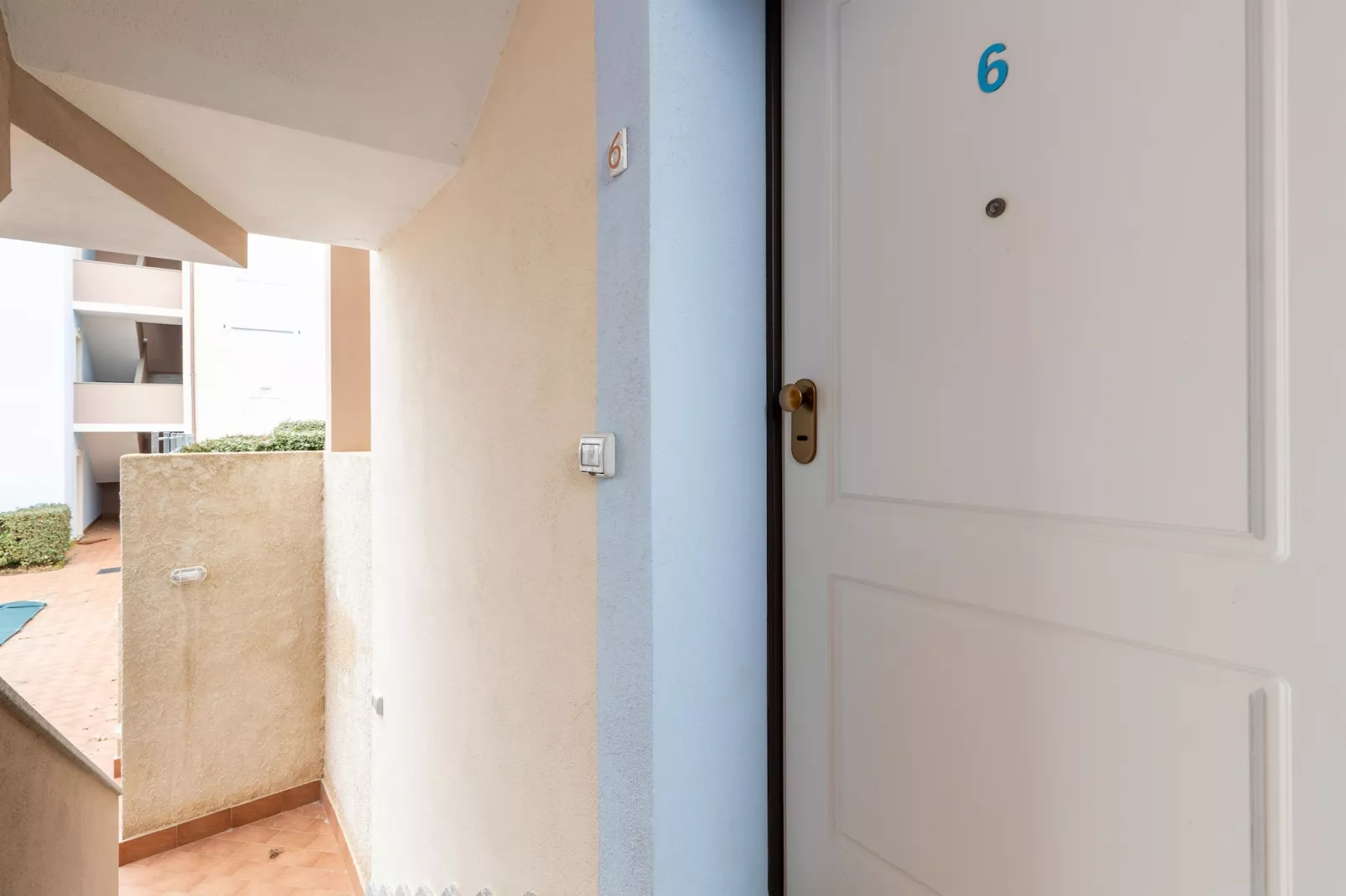 BILO BADESI CON PISCINA - Hal-ontvangst