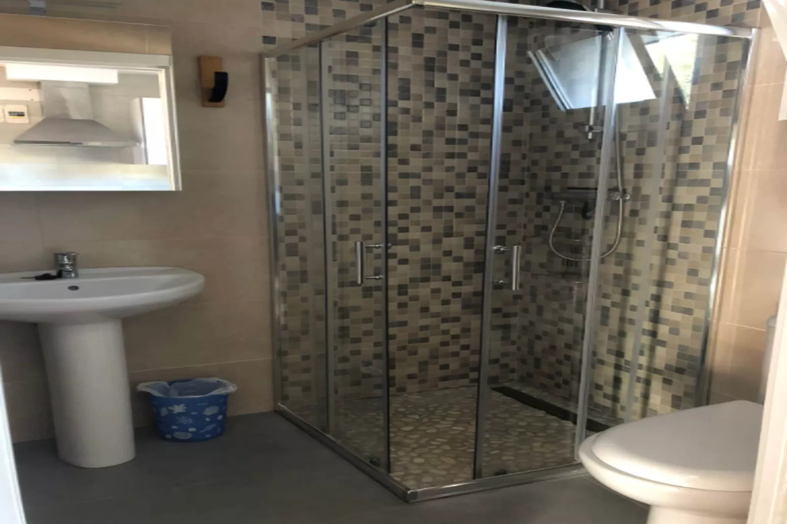 CASA EL CEREZO-Badkamer