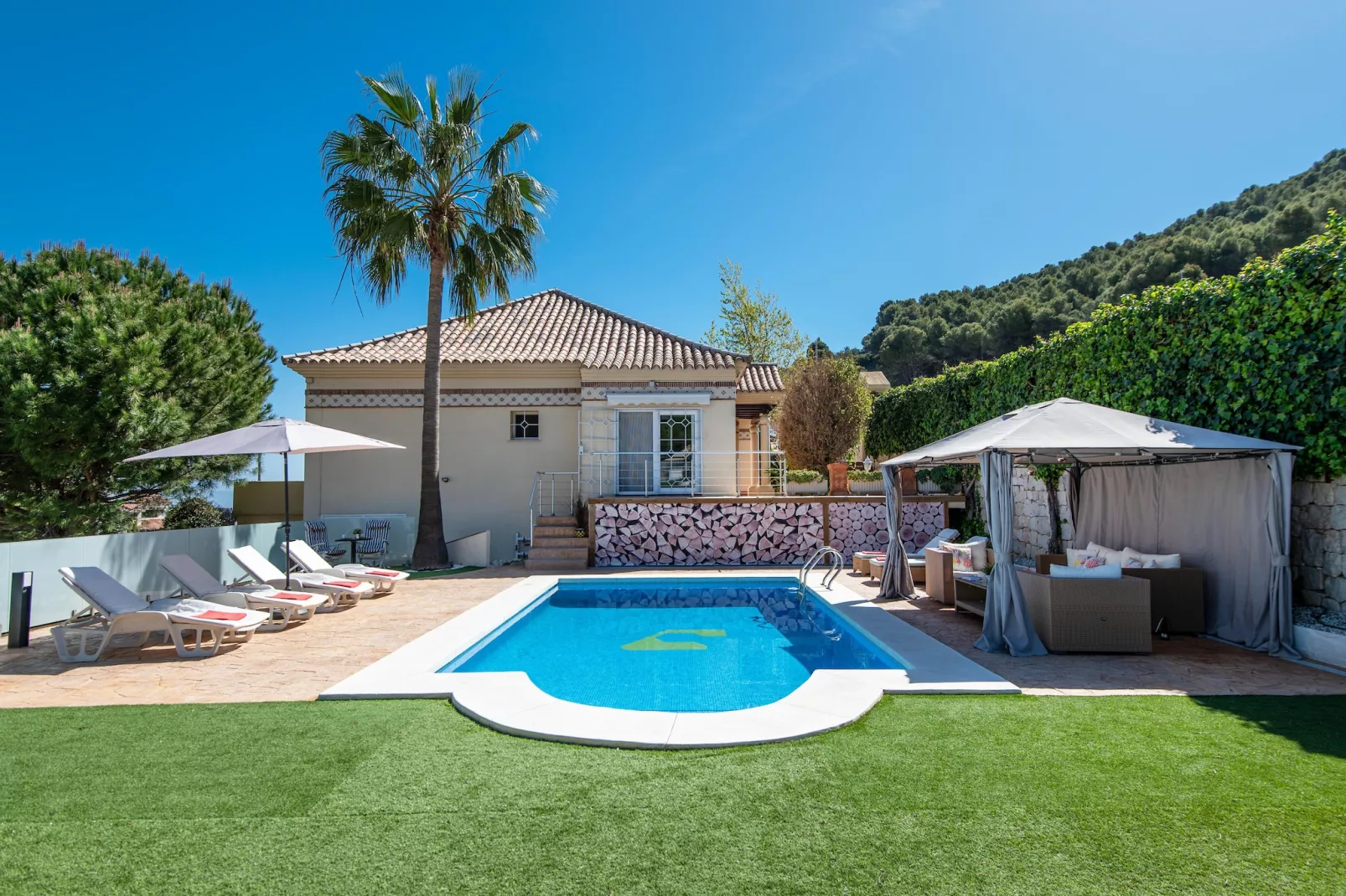 Casa de la Frontera-Zwembad