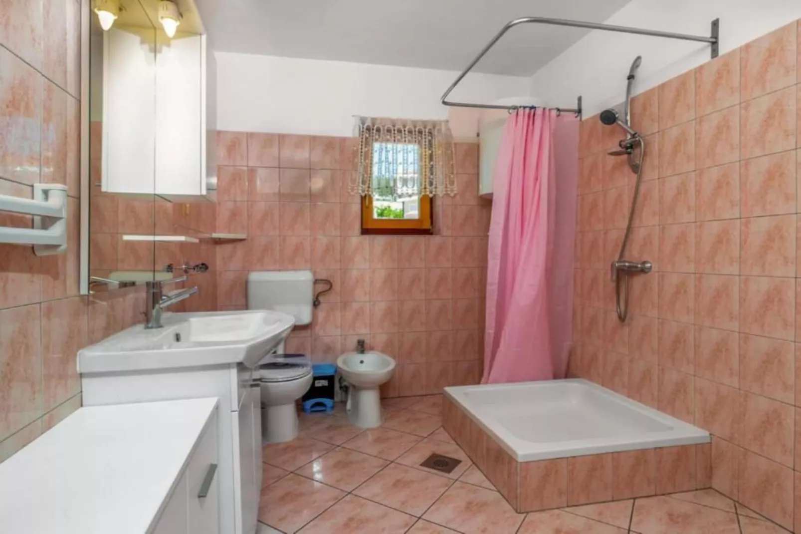 Apartments Panorama - Two Bedroom Apartment with  Terrace and Sea View (1)-Badkamer