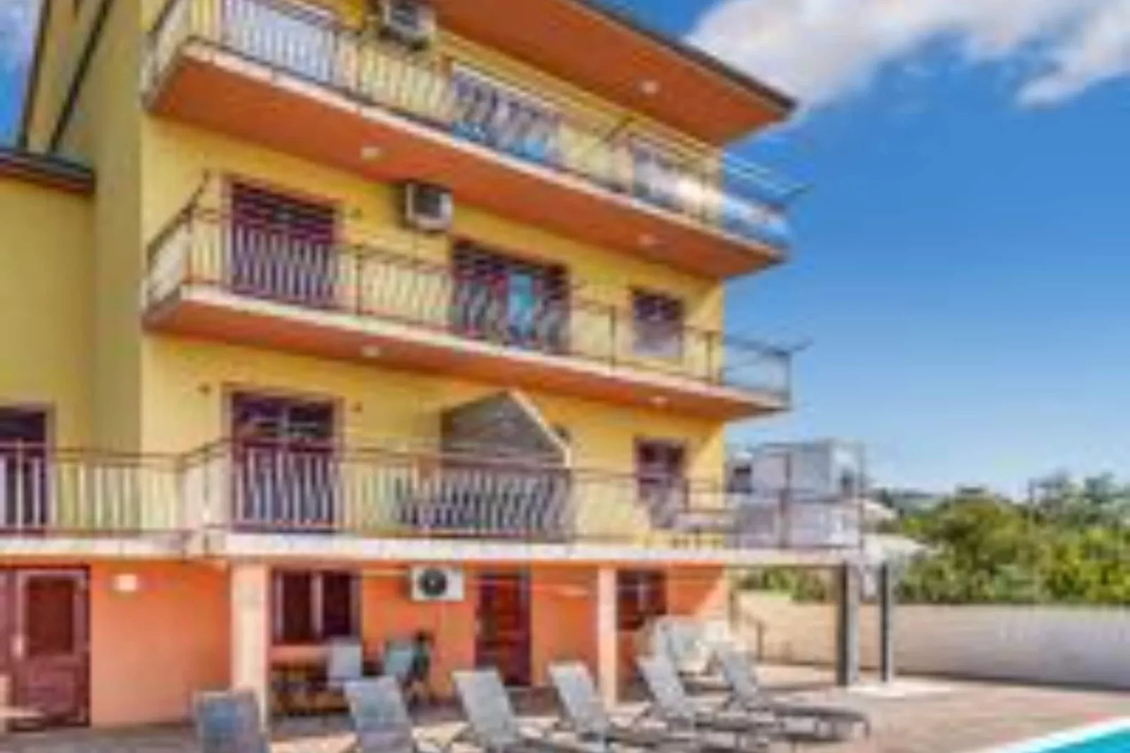 Apartments Panorama - Three Bedroom Apartment with Balcony and Sea View (3)-Buitenlucht