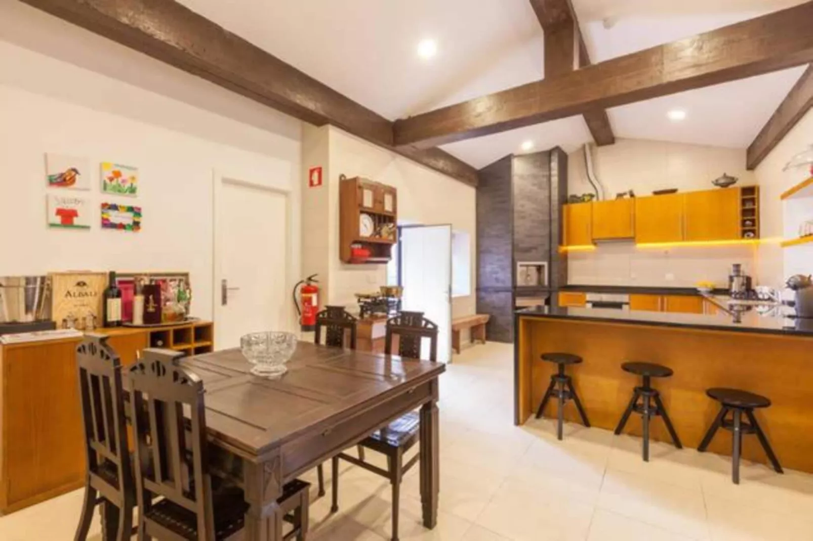 Casa da Ventozella/Triple Room with Private Bathroom-Eetkamer