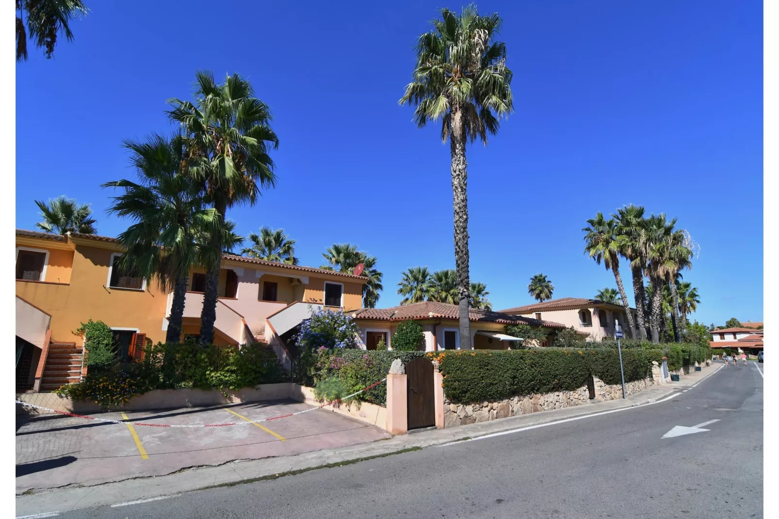 APPARTAMENTI TIFFANY APARTMENT 3 BEDROOMS - 6 PAX R6-Buitenkant zomer