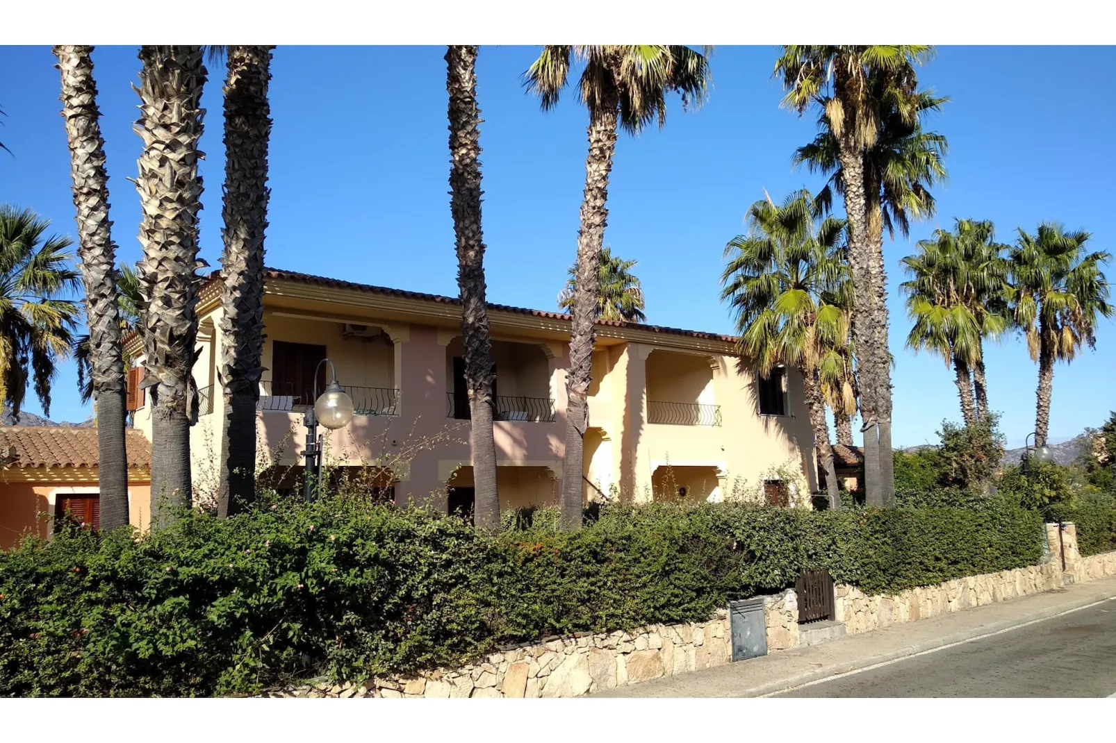 APPARTAMENTI TIFFANY APARTMENT 1 BEDROOM - 4 PAX B4-Buitenkant zomer