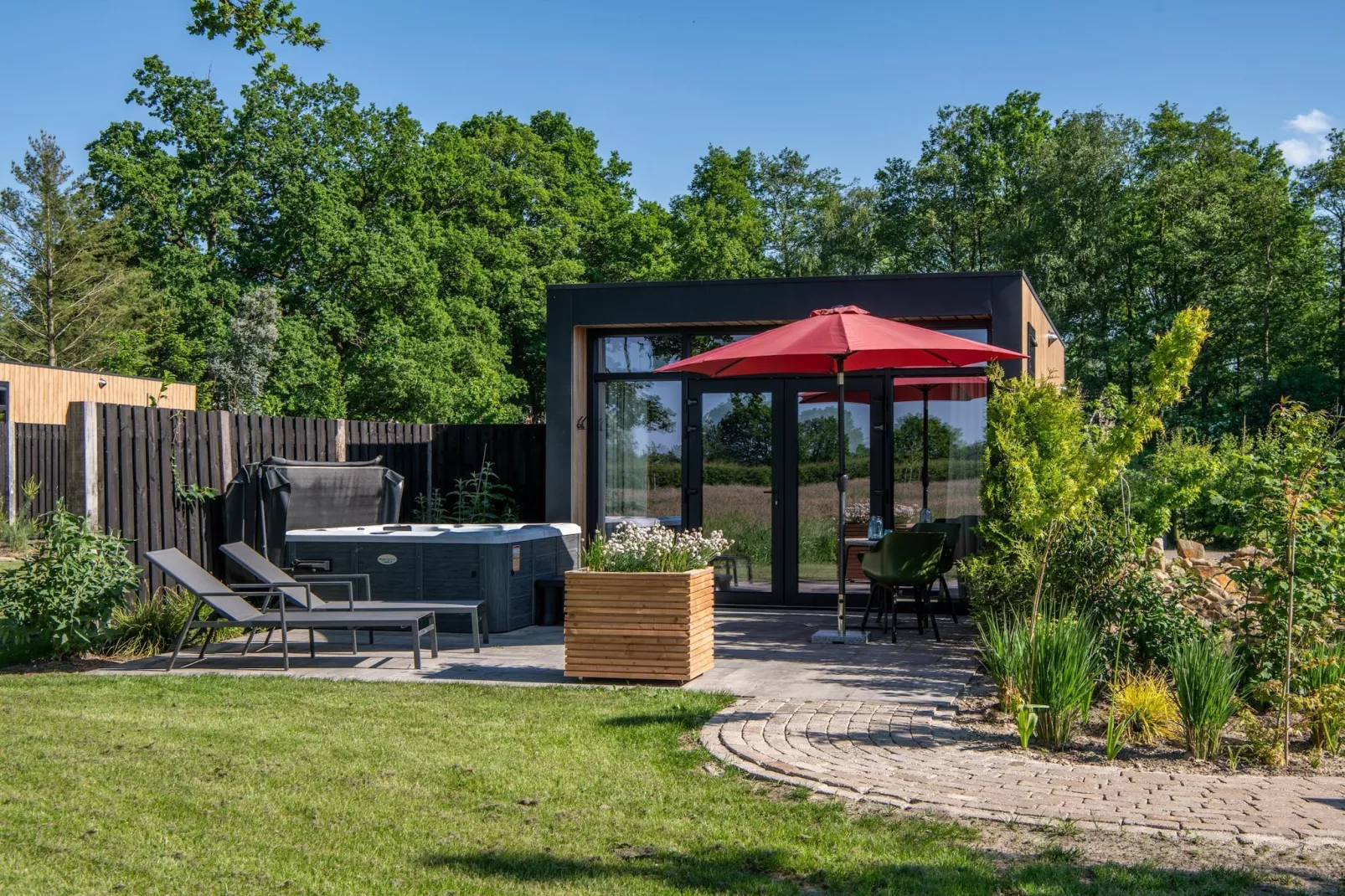 Wellnesslodge Specht 2p-Buitenkant zomer
