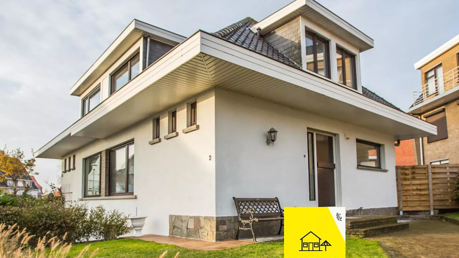 Villa Tamarisk - + box