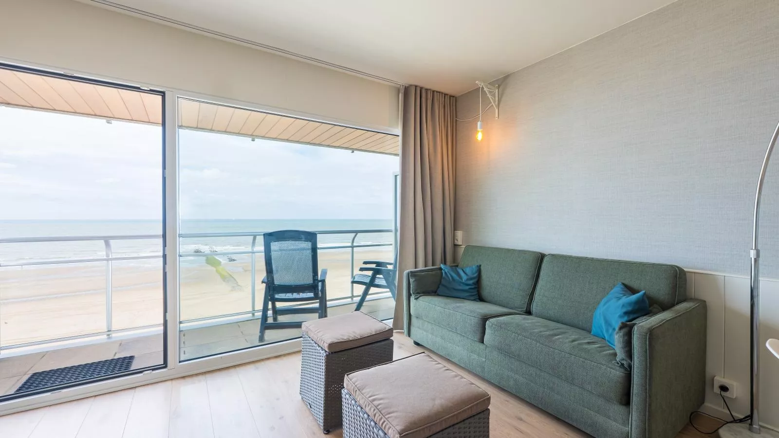 Darwin II - 0605 + box 41 (Green Garden)