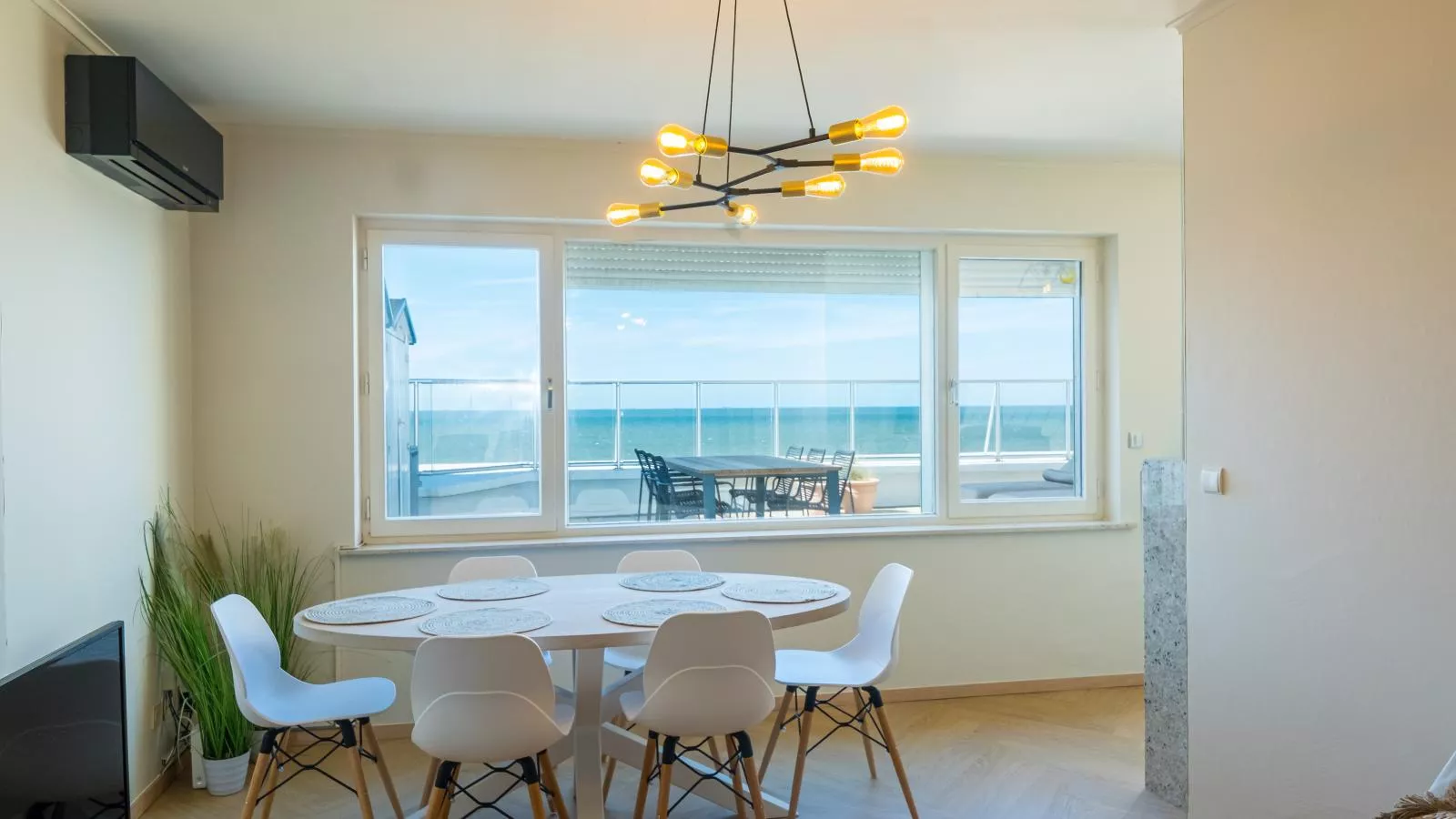 Lakme - 0801 + box 16 (Villa Georges II)-Woonkamer