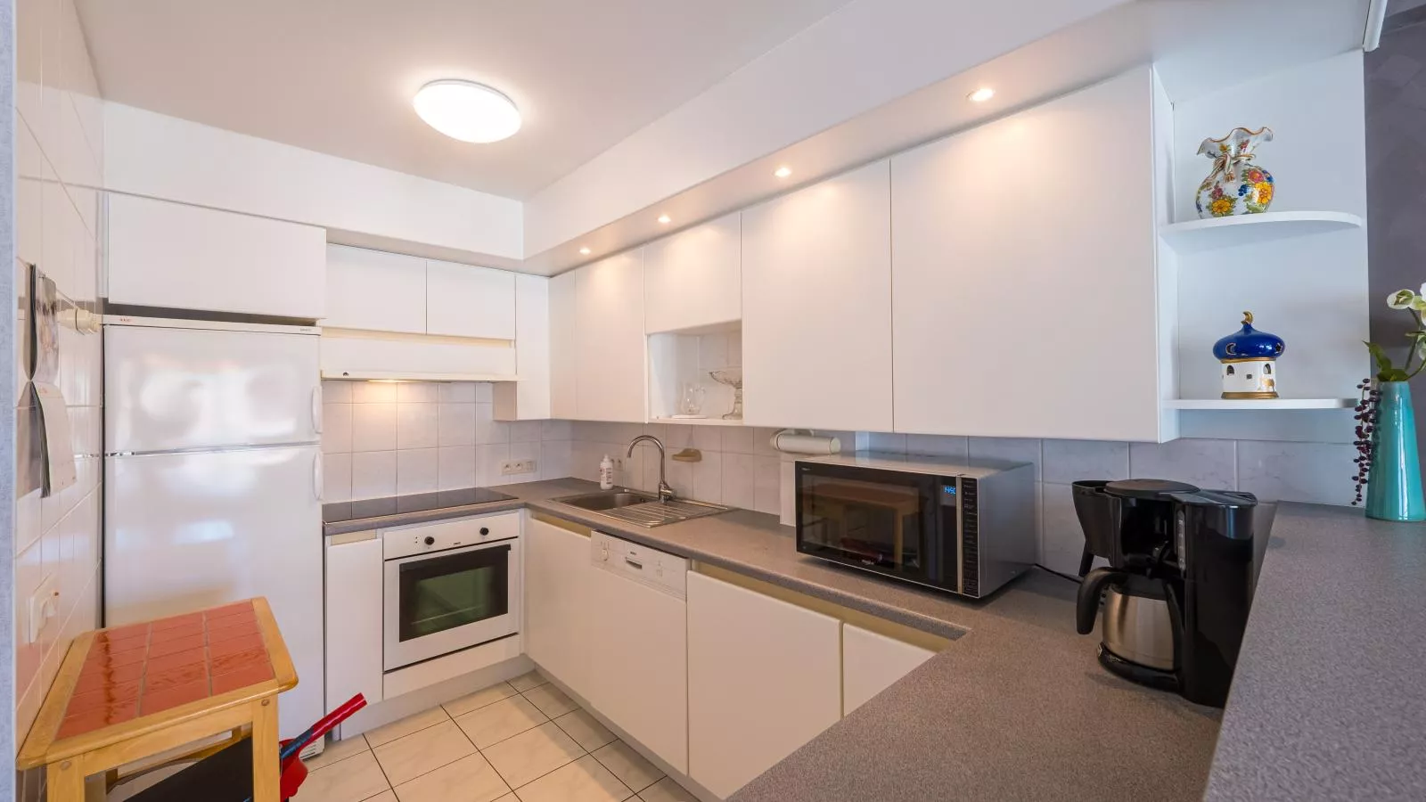 Princess I - 0302 + box 214 (Casino Parking)-Keuken