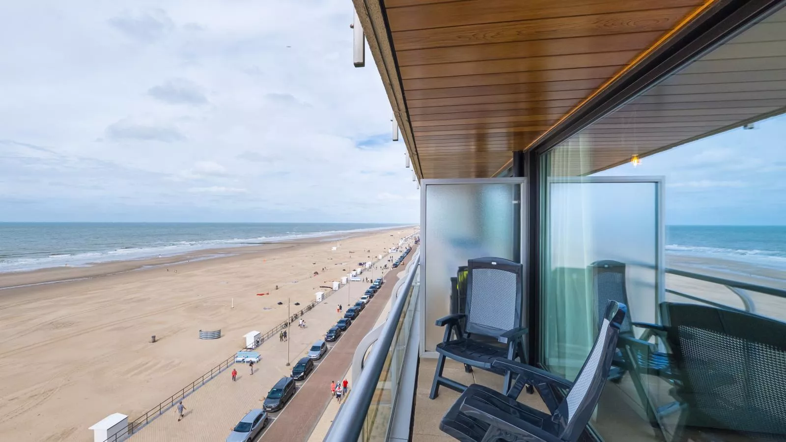 Darwin II - 0605 + box 41 (Green Garden)