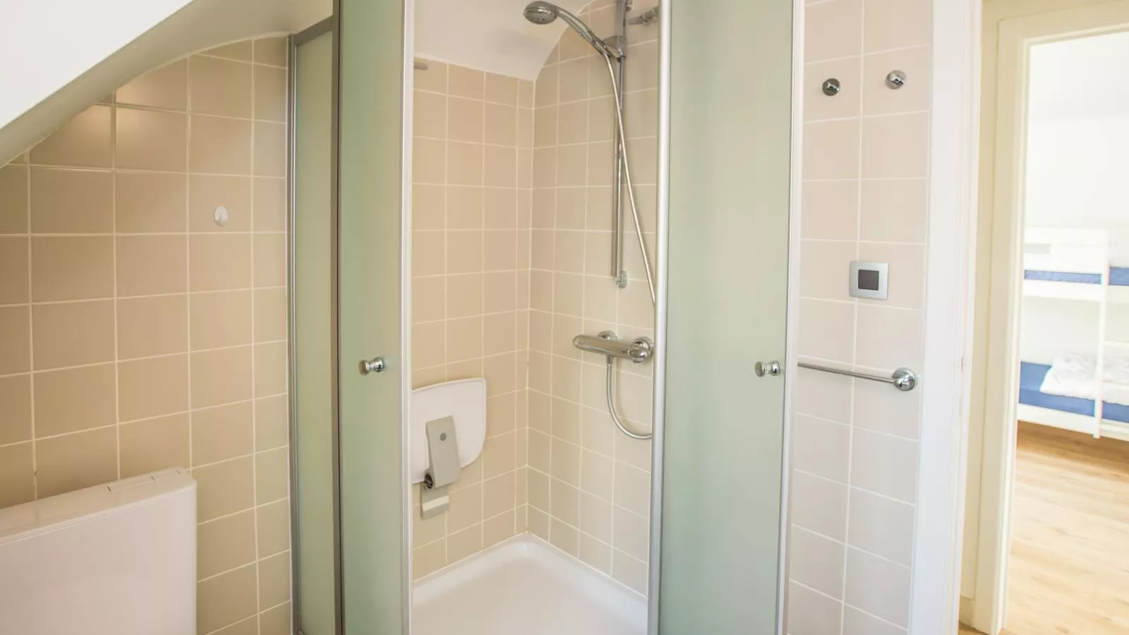 Villa Tamarisk - + box-Badkamer