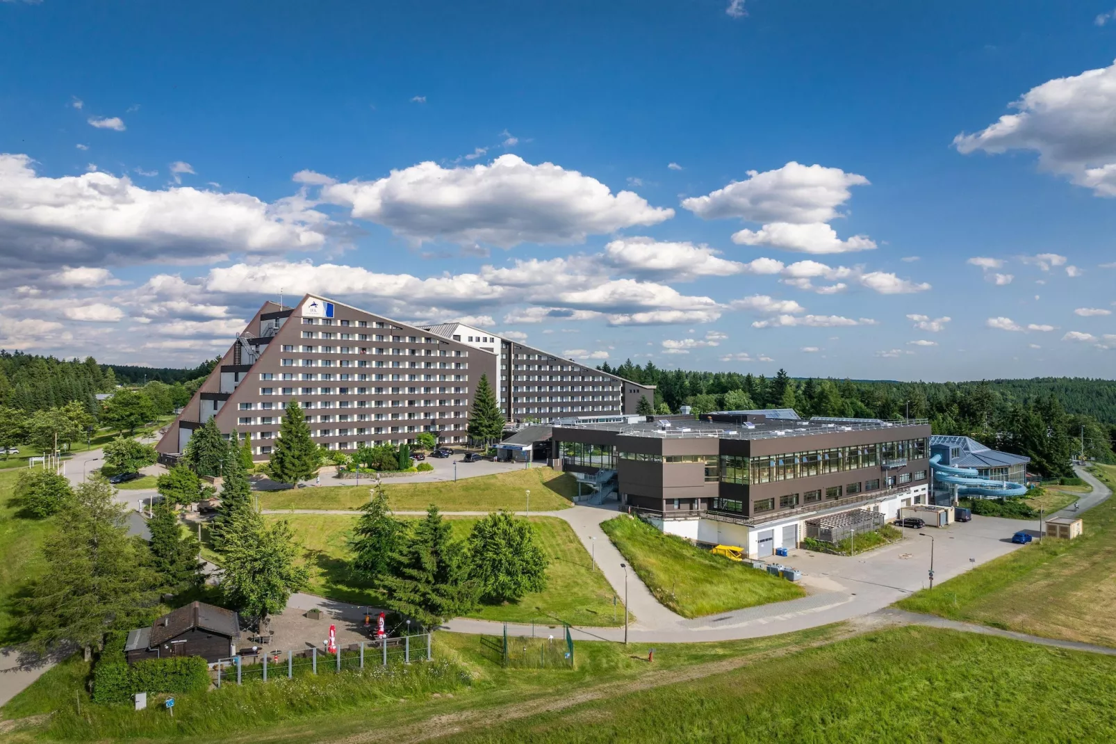 IFA Schöneck Ferienpark - 1_5 Raum App View / AP15V mit Balkon - Buitenkant zomer