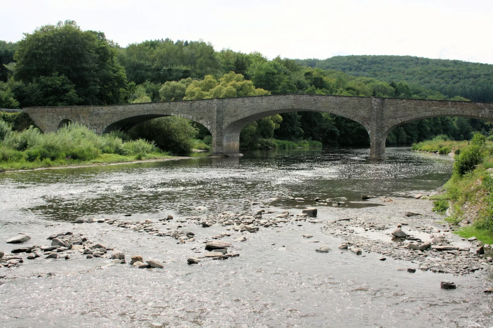 Au Coeur d'Alle - Triple Room with Bathroom-Gebieden zomer 20km